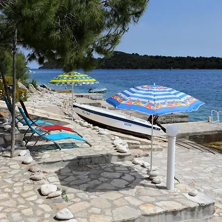 Apartments By The Sea Karbuni, Korcula - 10045 * Prizba