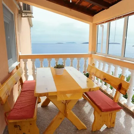 Apartments By The Sea Karbuni, Korcula - 10045 * Prizba